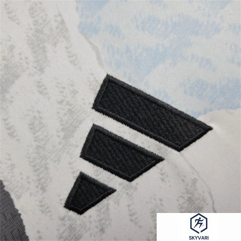 e898390112fb9890.jpg